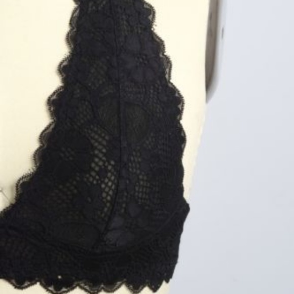 SALE! Last One! Halter V-neck Floral Lace Bralette - Picture 2 of 2